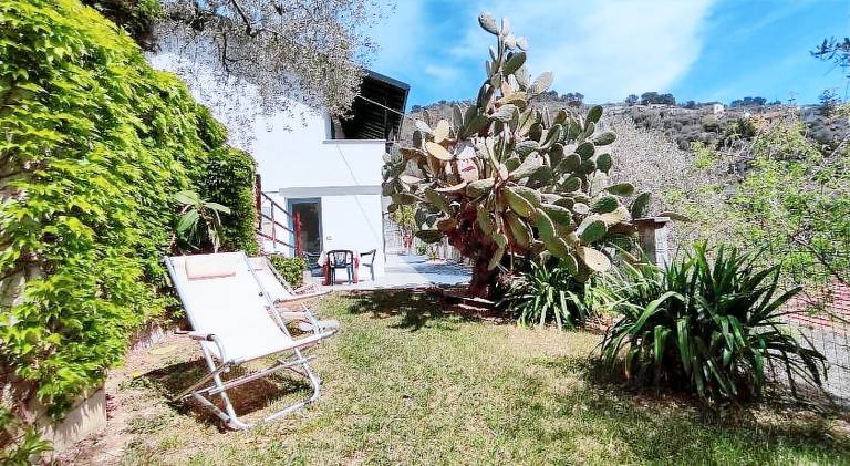 Farm with garden, terrace & barbeque | Pet-friendly — photo 4