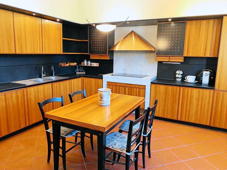 Family-friendly apartment with barbeque, yard & terrace | Suitable for remote work | Dogs allowed — photo 4