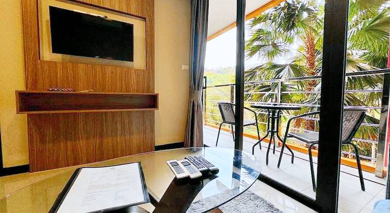 Rental apartment with pool | Pet-friendly in Karon