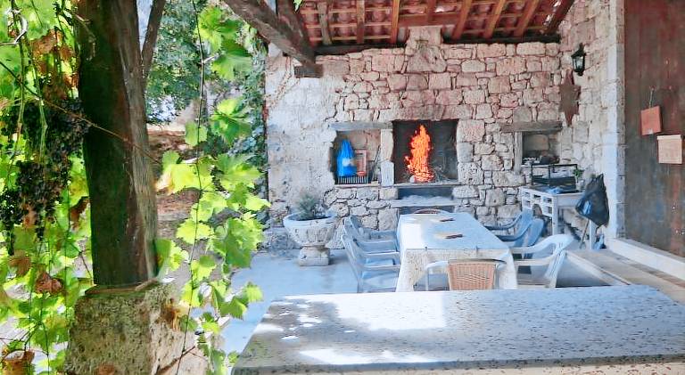 Vacation home with pool — photo 3