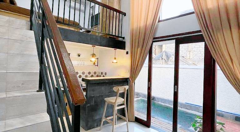 Villa with pool — photo 3