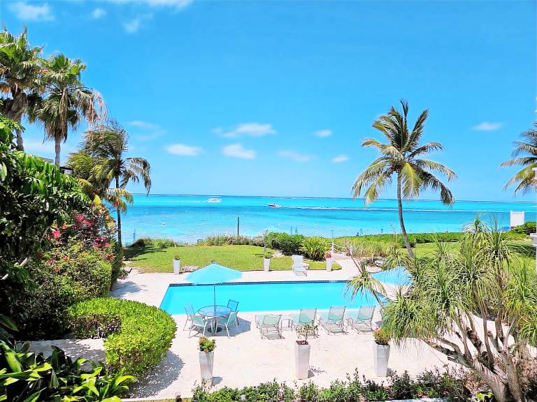 Condo The Bight Settlement