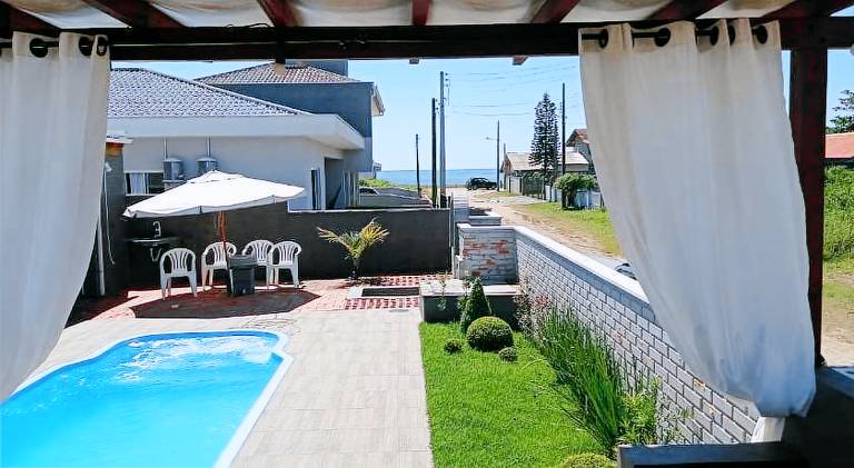 Vacation home with pool | Next to the beach | Pets allowed — photo 3