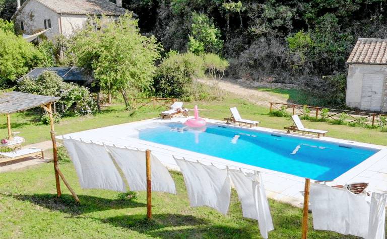 Children-friendly lovely house with grill, yard & private pool | Pets are welcome — photo 2