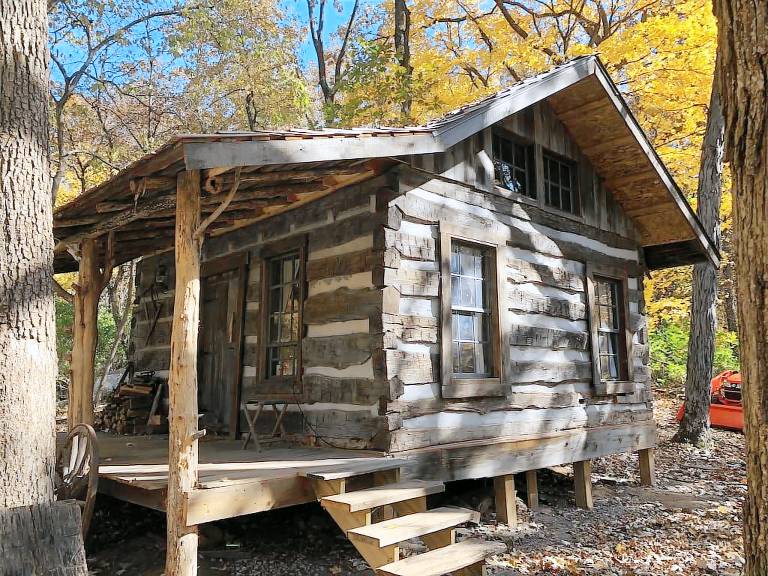 Cabin Sonora Township