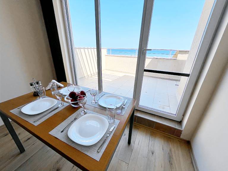 Apartment with magnificent sea view — photo 4