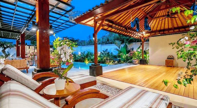 Villa with hot tub & pool — photo 3