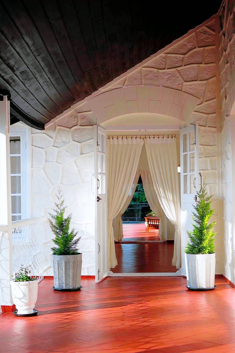 The Hundred House by Kisah Stays - Estate Bungalow — photo 2