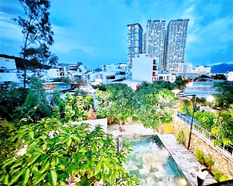 Villa with yard, pool & barbeque | Water view | Good for workation — photo 5