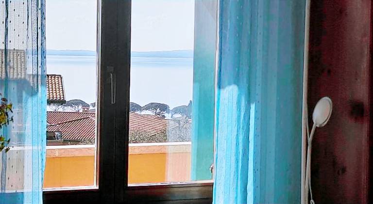 Rental apartment with pool, terrace & yard — photo 2