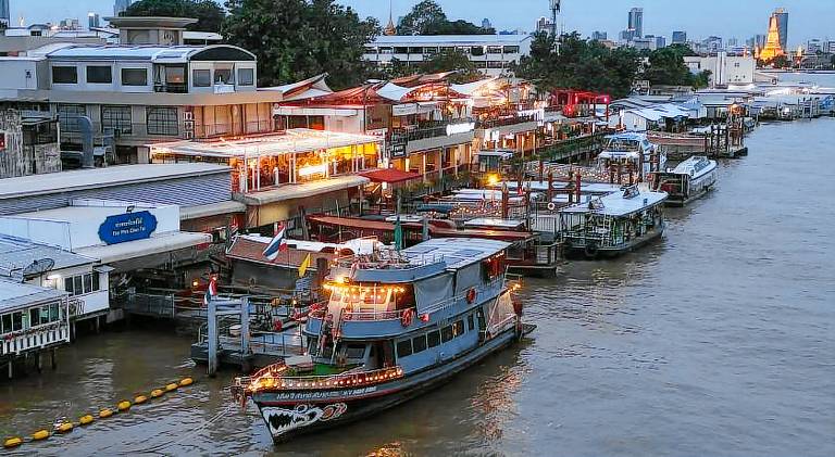 Sabai Sabai Liveaboard Bangkok in Bangkok