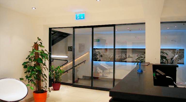 Apartment with patio — photo 5