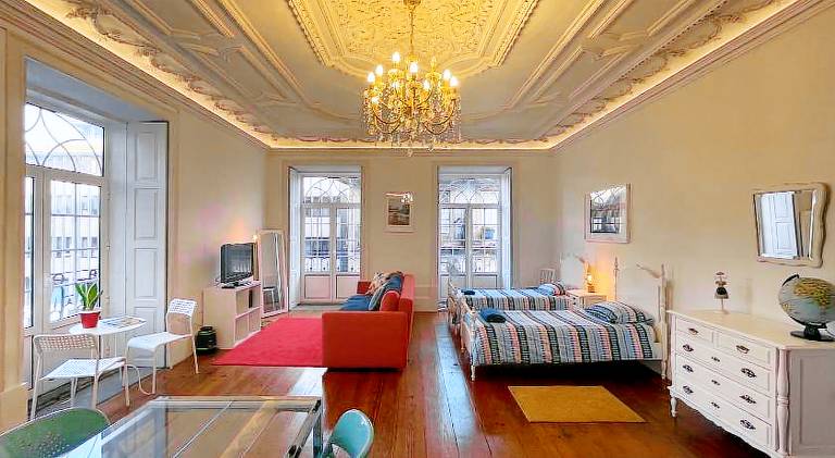 Rental apartment with garden & patio | Near Porto Cathedral | Suitable for remote work in Porto