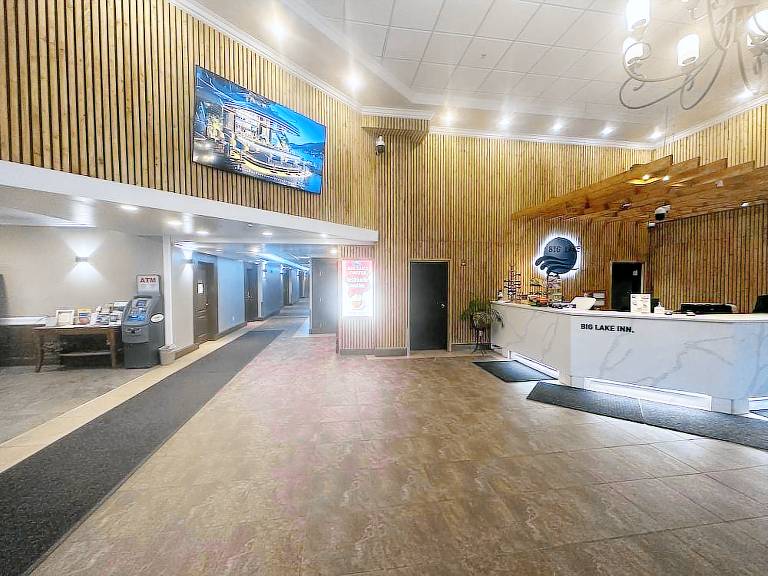 Big Lake Inn in Slave Lake, AB