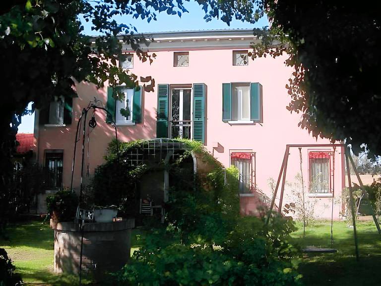 House with yard in Comacchio