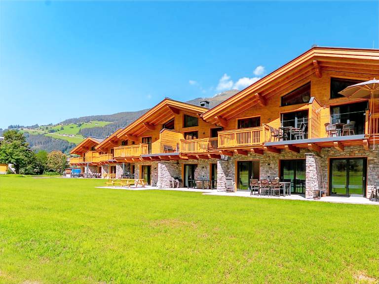 Luxury chalet with sauna near Zillertal Arena in Wald im Pinzgau