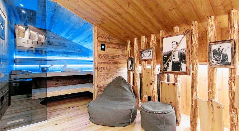 Chalet with hot tub | Pets are welcome — photo 3