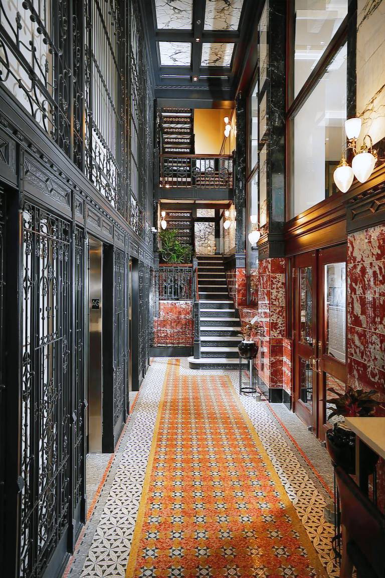 Staypineapple, An Iconic Hotel, The Loop — photo 4