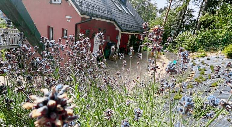 Holiday apartment with pool, patio & yard in Wisla