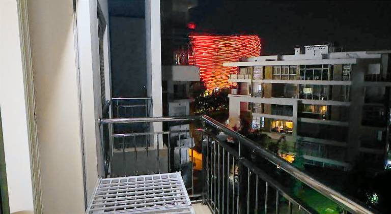 Apartment with pool — photo 4