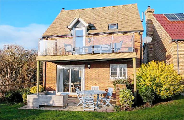 Cottage with sauna, garden & pool | Sea view — photo 2