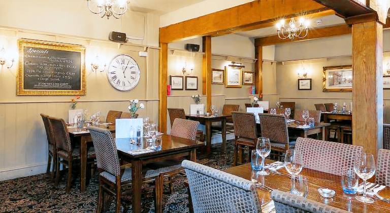 The Dog & Bear Hotel — photo 2