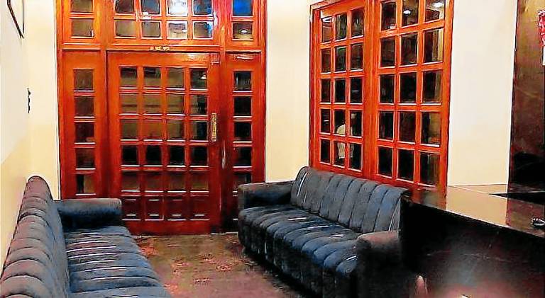 Bhagyashree Guest House 2 KM to Vishwanath Temple, Ganga Ghat Parking Available — photo 5