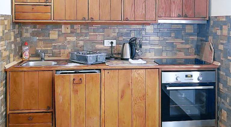 House with hot tub & sauna | Pet-friendly — photo 4