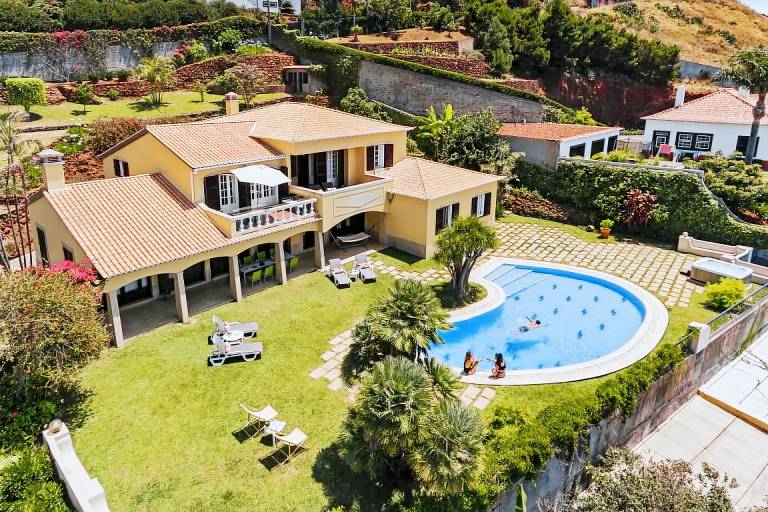 Family-oriented beautiful villa with yard, patio & private pool | Sea view | Good for workation | Pets are welcome — photo 5
