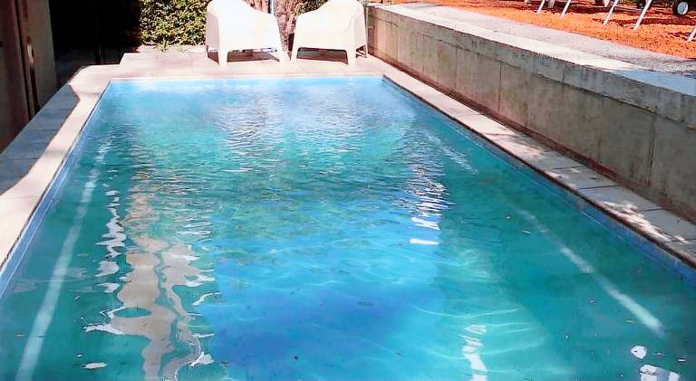 Beautiful holiday apartment with yard, pool & patio | Pets allowed — photo 3