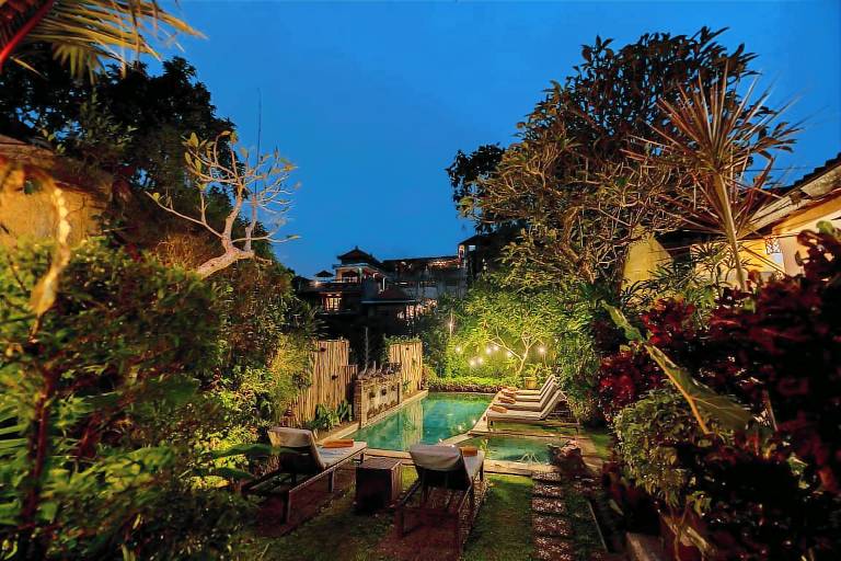 Serviced apartment with yard, pool & terrace | Dogs allowed — photo 2