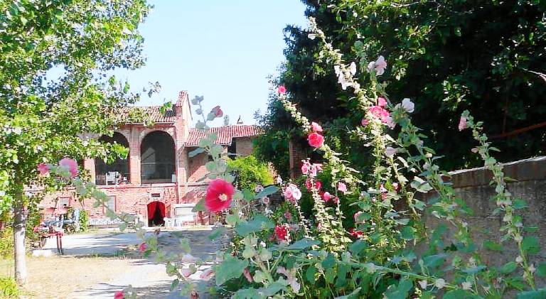 Farm with patio, BBQ & garden in Alessandria