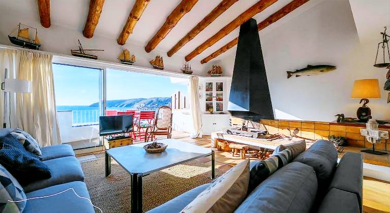 Fully equipped vacation home with patio | Next to the beach | Good for workation | Pet-friendly — photo 2