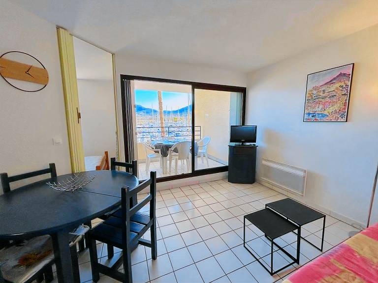 Holiday apartment with 1 room for 4 persons — photo 5
