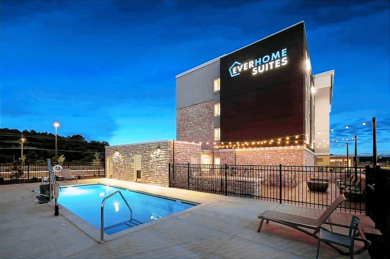 Everhome Suites Fayetteville near Fort Bragg