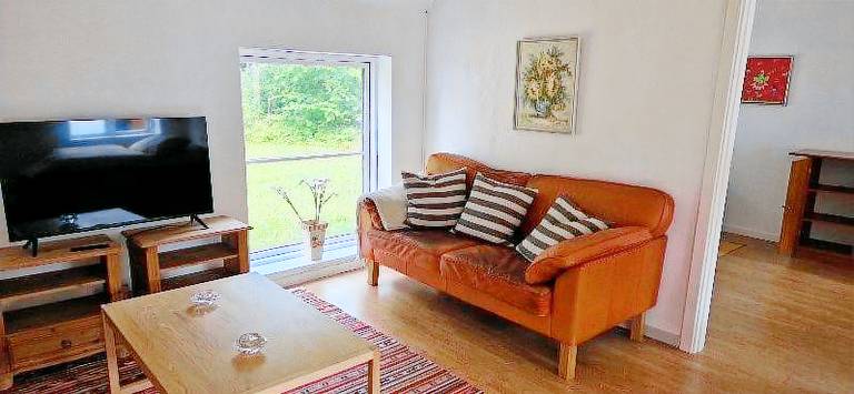 Holiday apartment with terrace & garden — photo 2