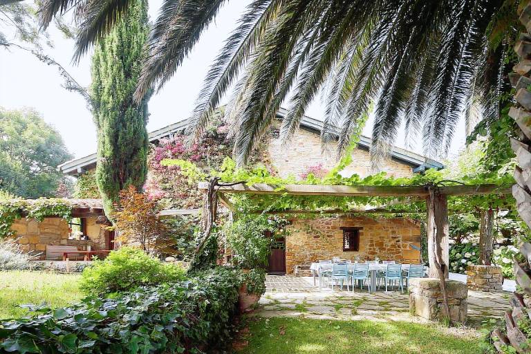 Cottage  Askizu