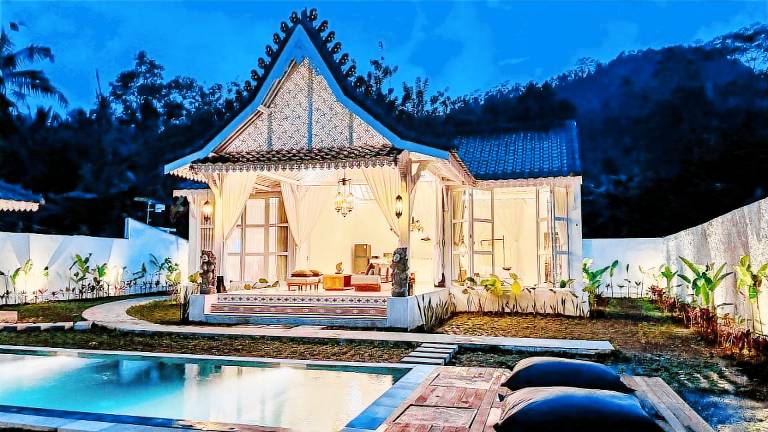 700 m&sup2; Villa