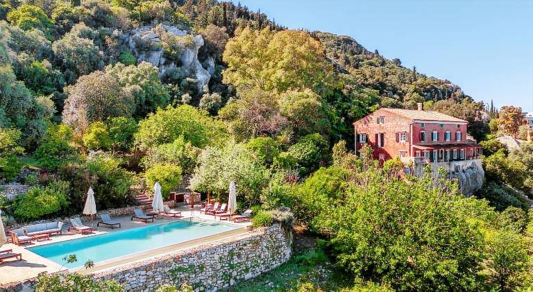 Fully equipped villa with grill, terrace & garden | Suitable for remote work | Pets are welcome — photo 3