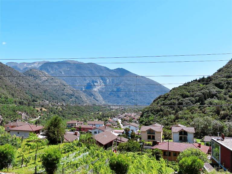 Holiday apartment with patio & pool | Nature view — photo 2