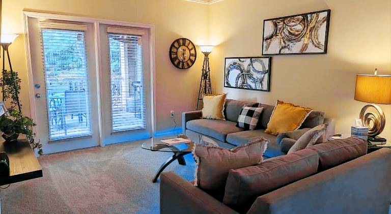 Holiday apartment with pool in Charlotte, NC