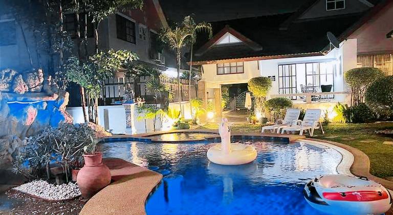 Villa with pool & jacuzzi in Pattaya