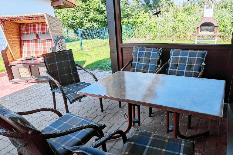 Vacation home with yard, terrace & BBQ — photo 3