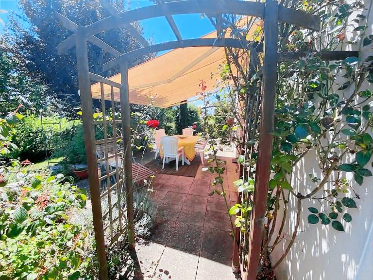Cottage with garden & grill — photo 5