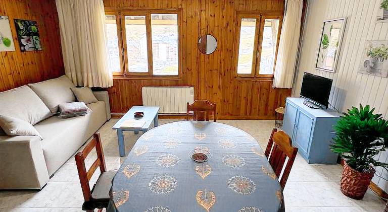 Rental apartment with 2 rooms for 10 persons — photo 2