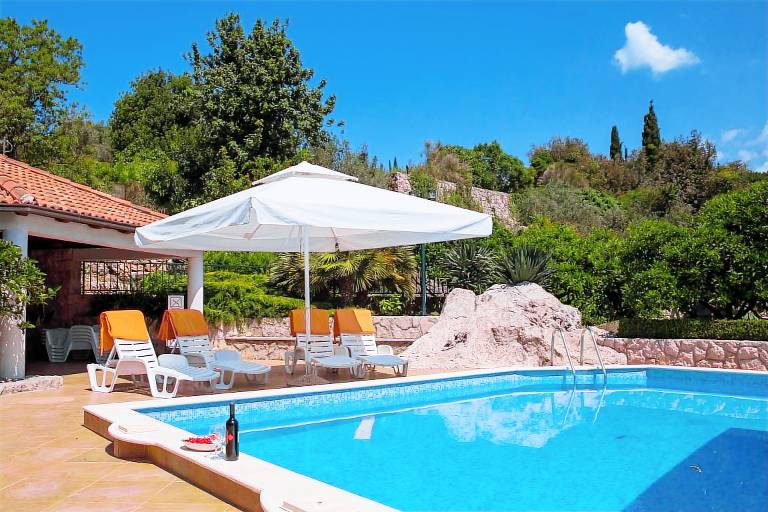 Apartament  Molunat
