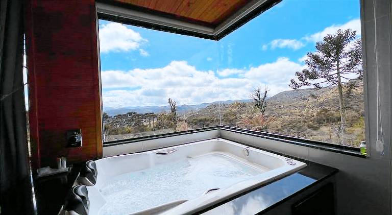 Lodge with hot tub & garden — photo 5