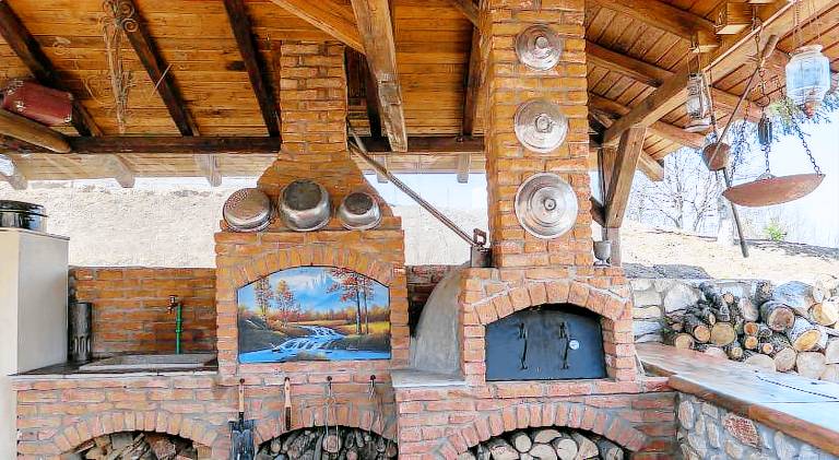 Chalet with barbecue, yard & terrace — photo 5