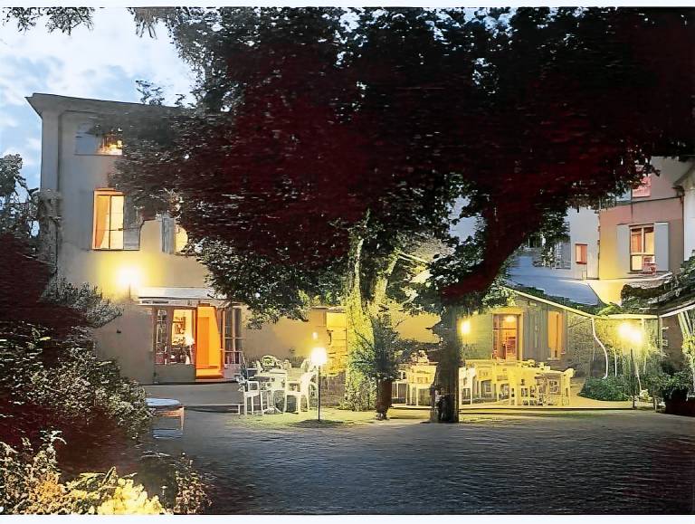 Logis Hotel la Ferme in Avignon