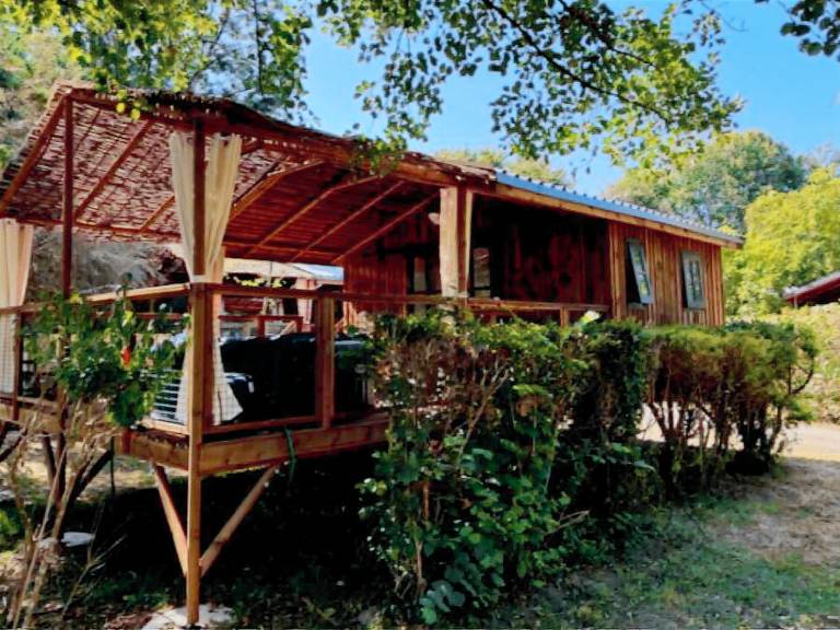Chalet with terrace, pool & hot tub | Garden view — photo 5